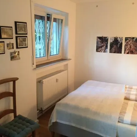 Schoenes Mit Gartenblick Apartment