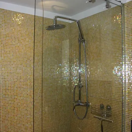 Schoenes Mit Gartenblick *