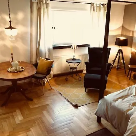 Schoenes Mit Gartenblick Apartment *