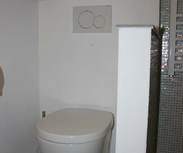 Schoenes Mit Gartenblick Μπάντεν-Μπάντεν