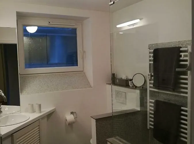 Διαμέρισμα Schoenes Mit Gartenblick *