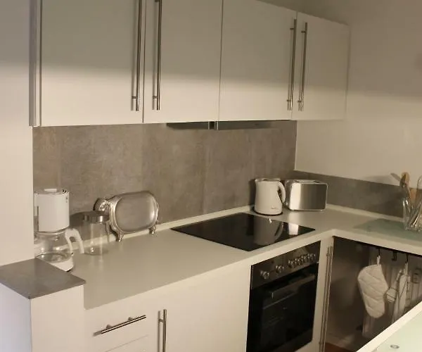 Διαμέρισμα Schoenes Mit Gartenblick *