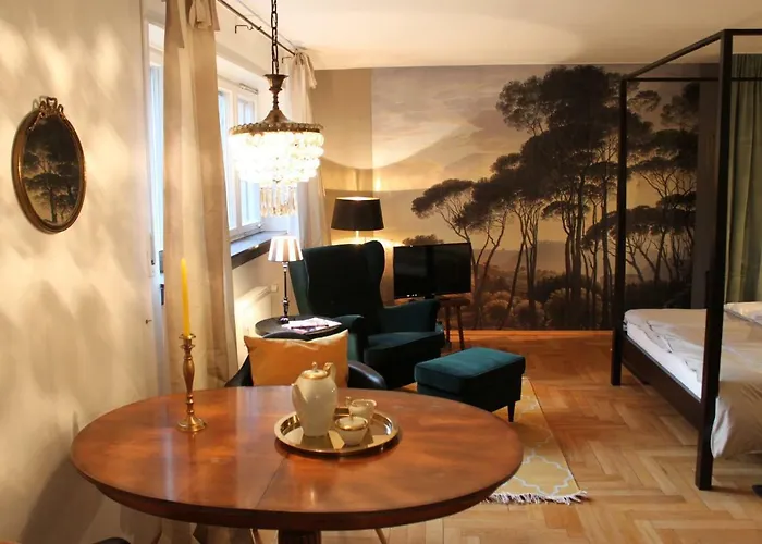 Διαμέρισμα Schoenes Mit Gartenblick