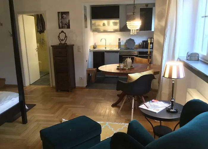 Schoenes Mit Gartenblick * Μπάντεν-Μπάντεν