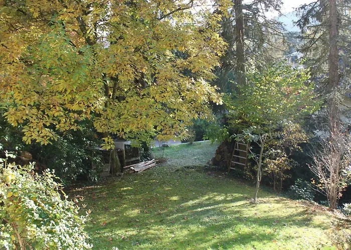 Διαμέρισμα Schoenes Mit Gartenblick